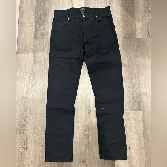 H&M Jeans - Picture 1 of 3